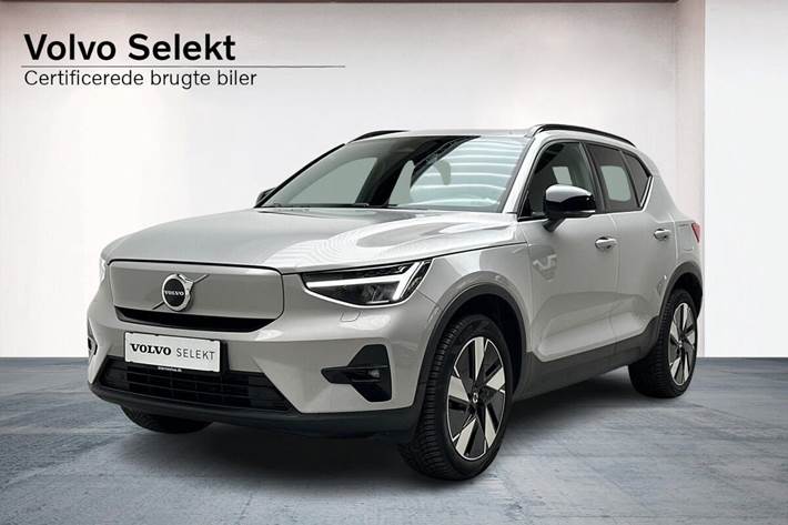 Sølv Volvo XC40 fra 2023