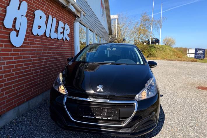 Sort Peugeot 208 fra 2015
