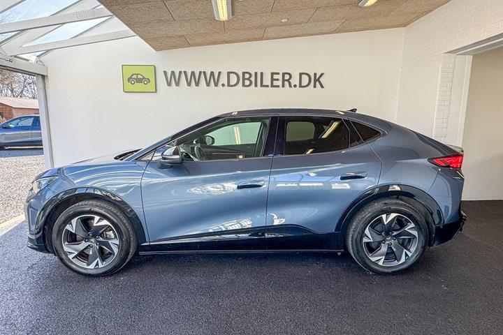 Blå Cupra Tavascan fra 2025