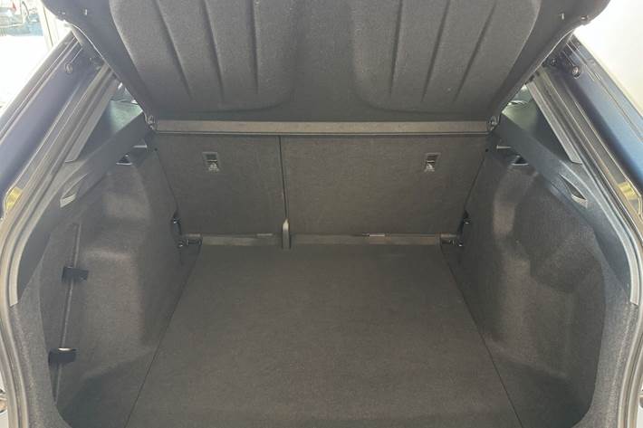 Blå Cupra Tavascan fra 2025