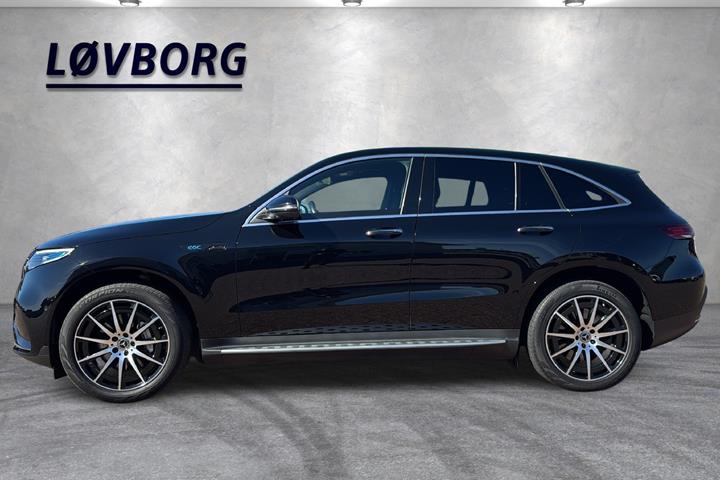 Sort Mercedes EQC400 fra 2023