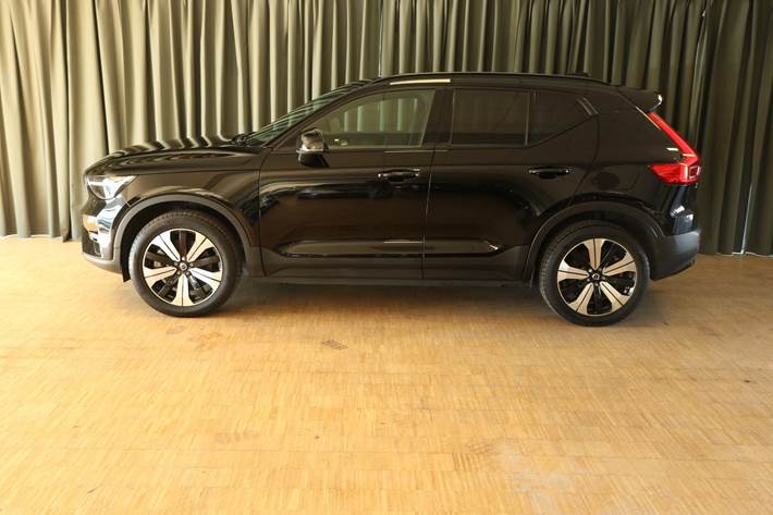 Grøn Volvo XC40 fra 2023