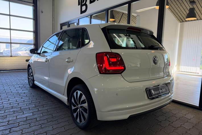Hvid VW Polo fra 2017