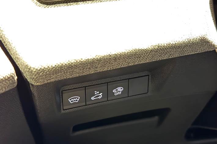 undefined Peugeot e-5008 fra 2025