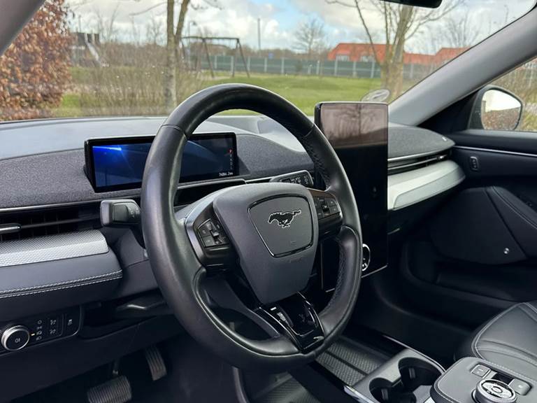 Ford Mustang Mach-E 88 Extended Range