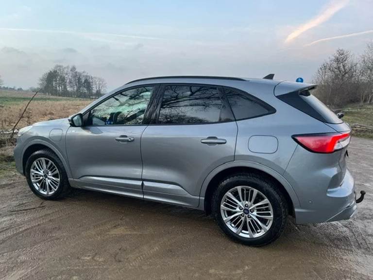 Ford Kuga 2,5 PHEV ST-Line CVT