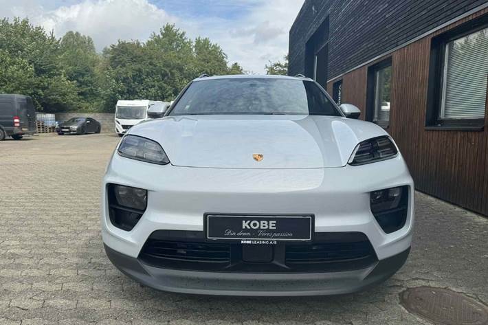 Blå Porsche Macan 4 fra 2025