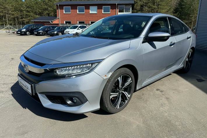 Sølv Honda Civic fra 2018