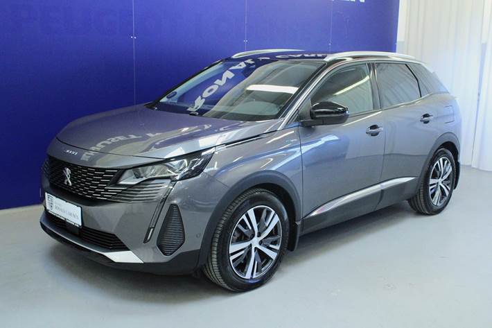 Grå Peugeot 3008 fra 2021