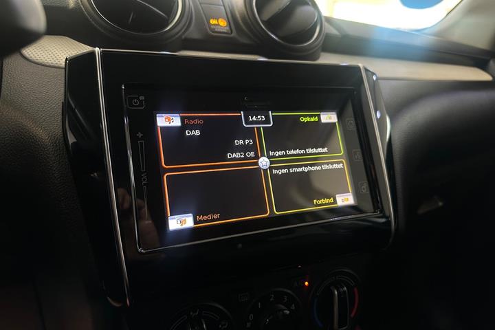 Grå Suzuki Swift fra 2021