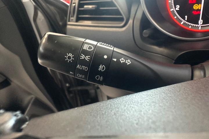 Grå Suzuki Swift fra 2021