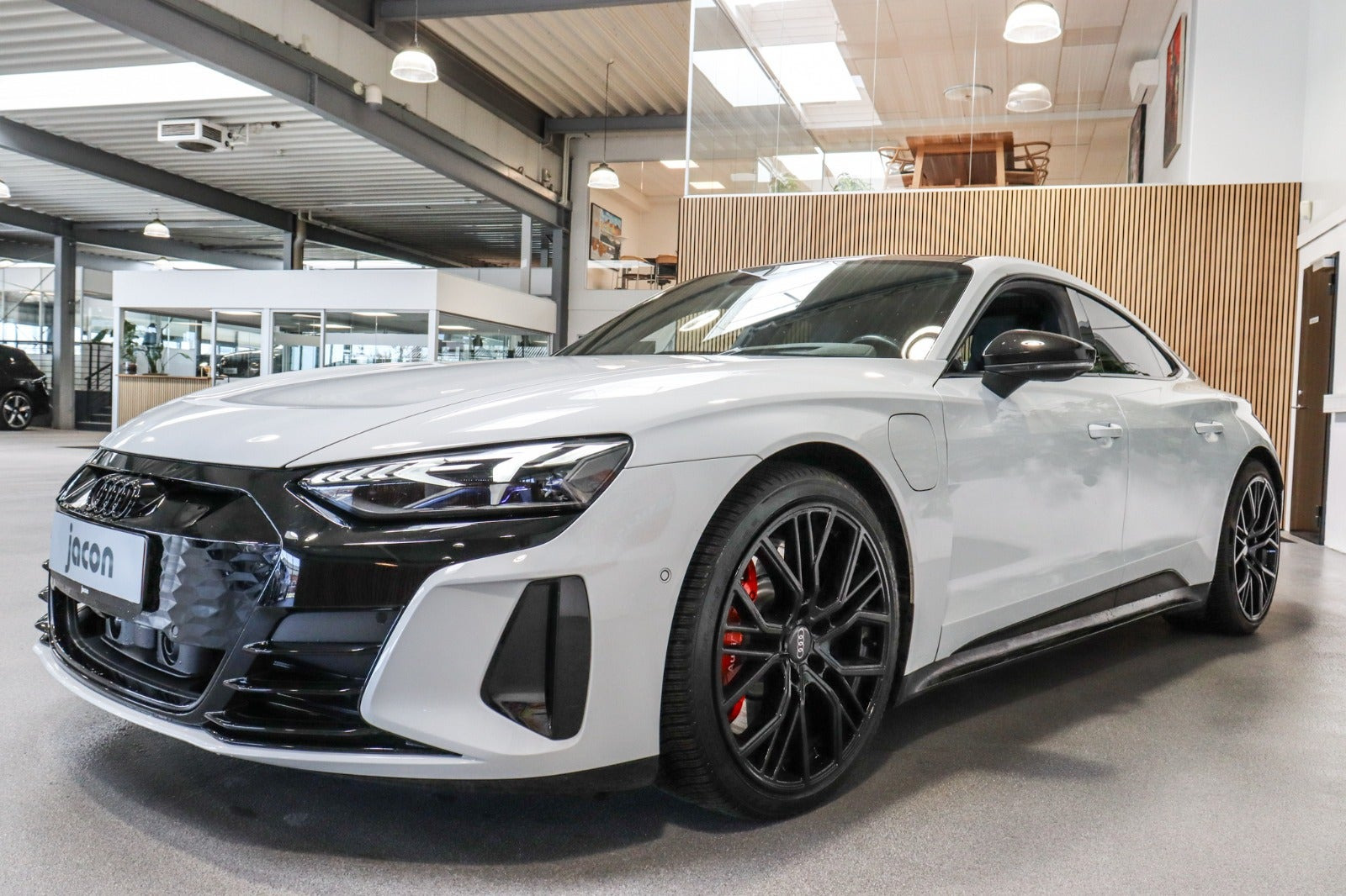 Grå Audi e-tron GT fra 2022