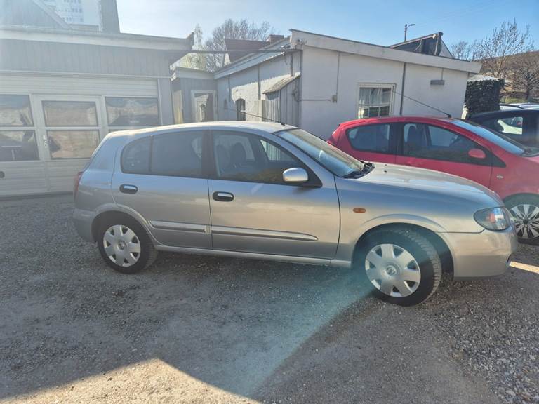 Nissan Almera 1,5 Ace
