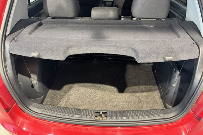 Rød Skoda Fabia fra 2009