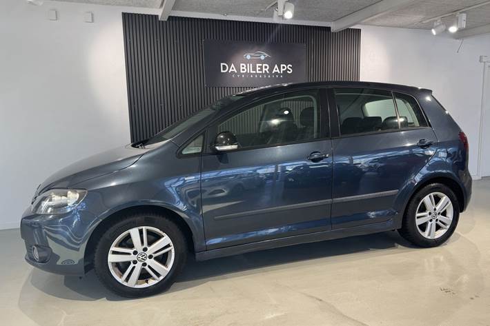 Blå VW Golf Plus fra 2012