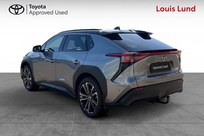 Grå Toyota BZ4X fra 2025