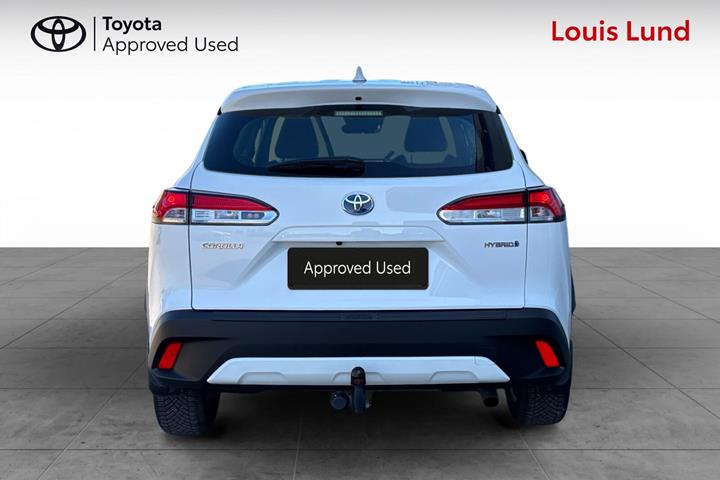 Hvid Toyota Corolla Cross fra 2023