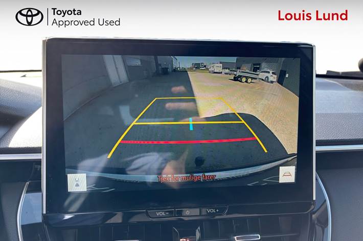 Hvid Toyota Corolla Cross fra 2023