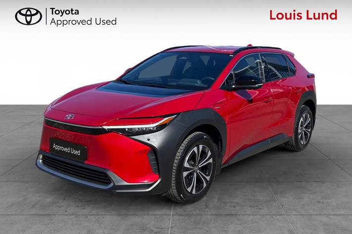 Rød Toyota BZ4X fra 2025