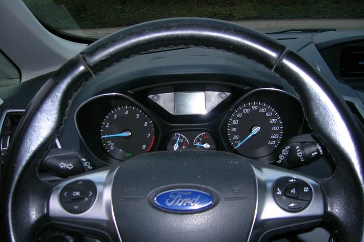 Grå Ford C-MAX fra 2013