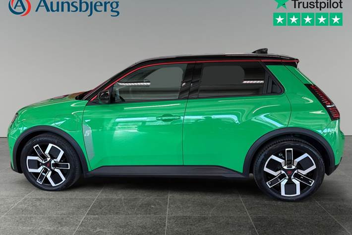 Grøn Renault 5 E-Tech fra 2025