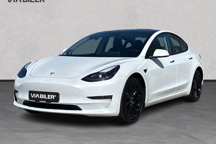 undefined Tesla Model 3 fra 2022 set udefra