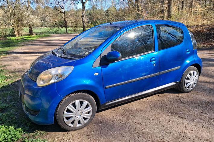 Blå Citroën C1 fra 2012