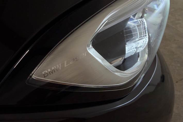 Sort BMW 330d fra 2020