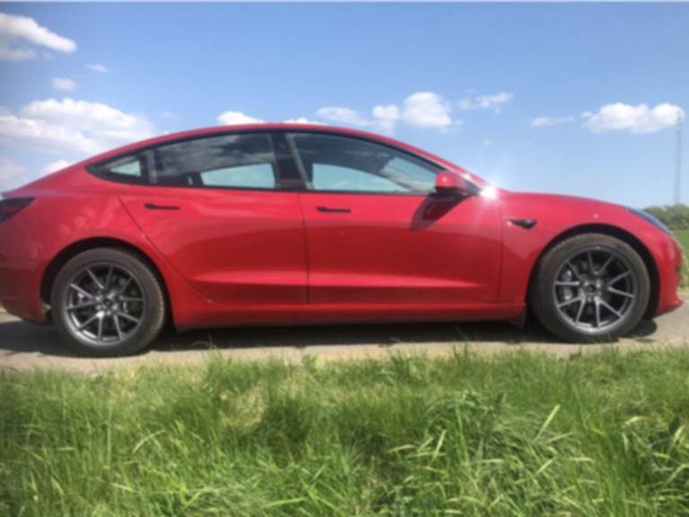 Tesla Model 3 Long Range AWD