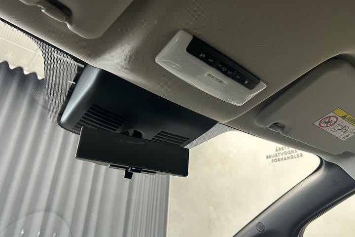 Hvid Nissan Leaf fra 2022