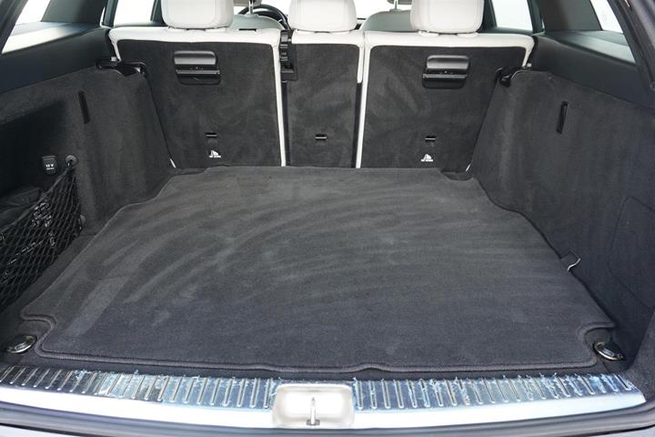 Grå Mercedes C250 fra 2014