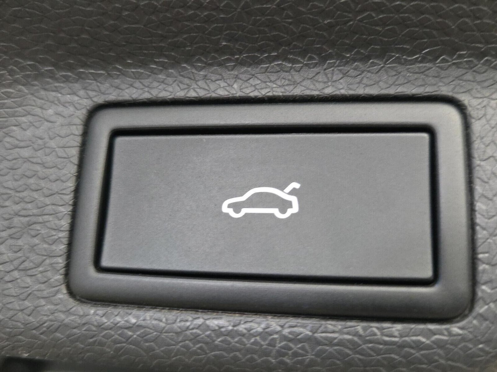 Sølv VW ID.Buzz fra 2025