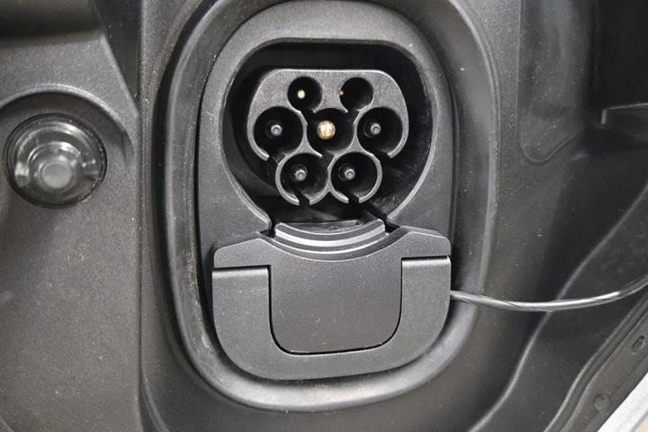 Sølv VW ID.Buzz fra 2025