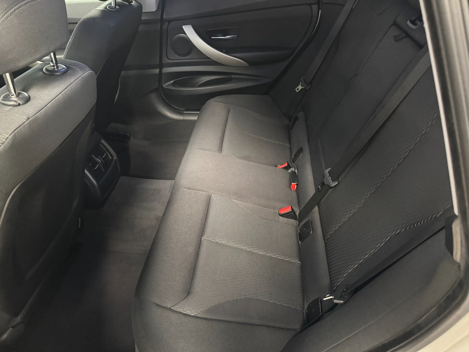 Hvid BMW 320d fra 2014