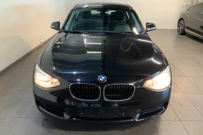 Sort BMW 116d fra 2013