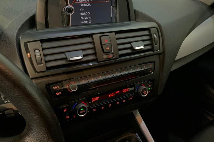 Sort BMW 116d fra 2013