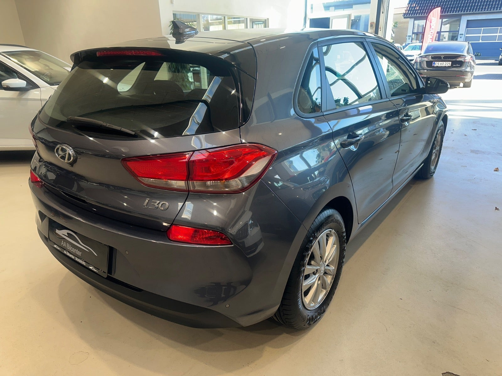 Grå Hyundai i30 fra 2017
