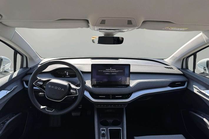 Hvid Skoda Enyaq fra 2026