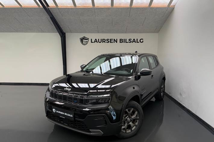 Sort Jeep Avenger fra 2023