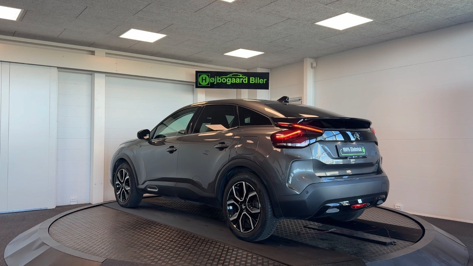 Grå Citroën ë-C4 fra 2024