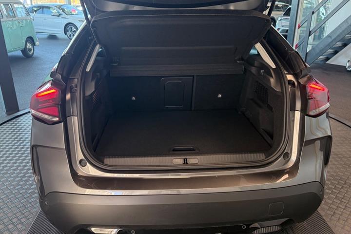 Grå Citroën ë-C4 fra 2024