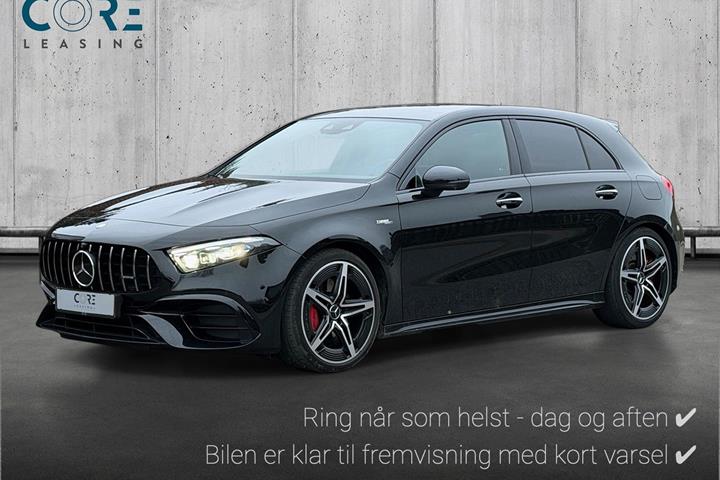 Sort Mercedes A45 fra 2023 set udefra