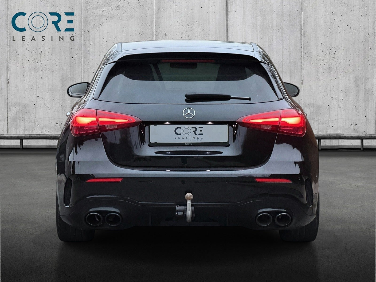 Sort Mercedes A45 fra 2023