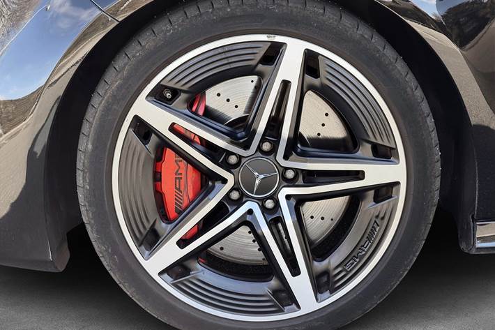 Sort Mercedes A45 fra 2023