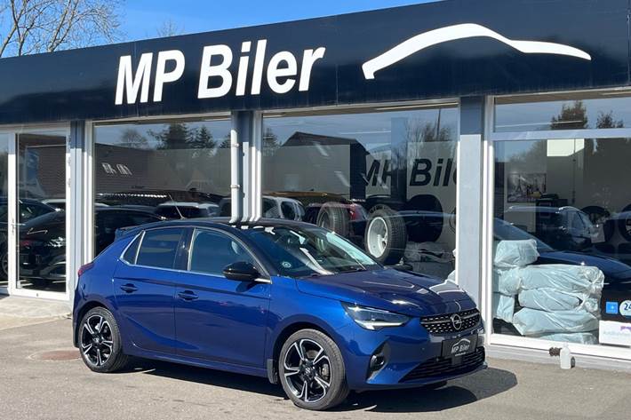 Blå Opel Corsa fra 2021