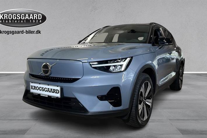 Grå Volvo XC40 fra 2023