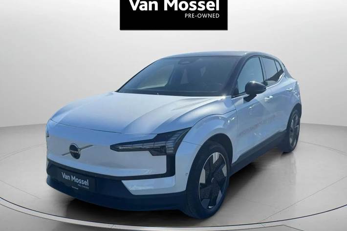 Hvid Volvo EX30 fra 2024 set udefra