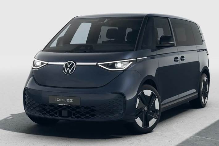 Blå VW ID.Buzz fra 2026 set udefra