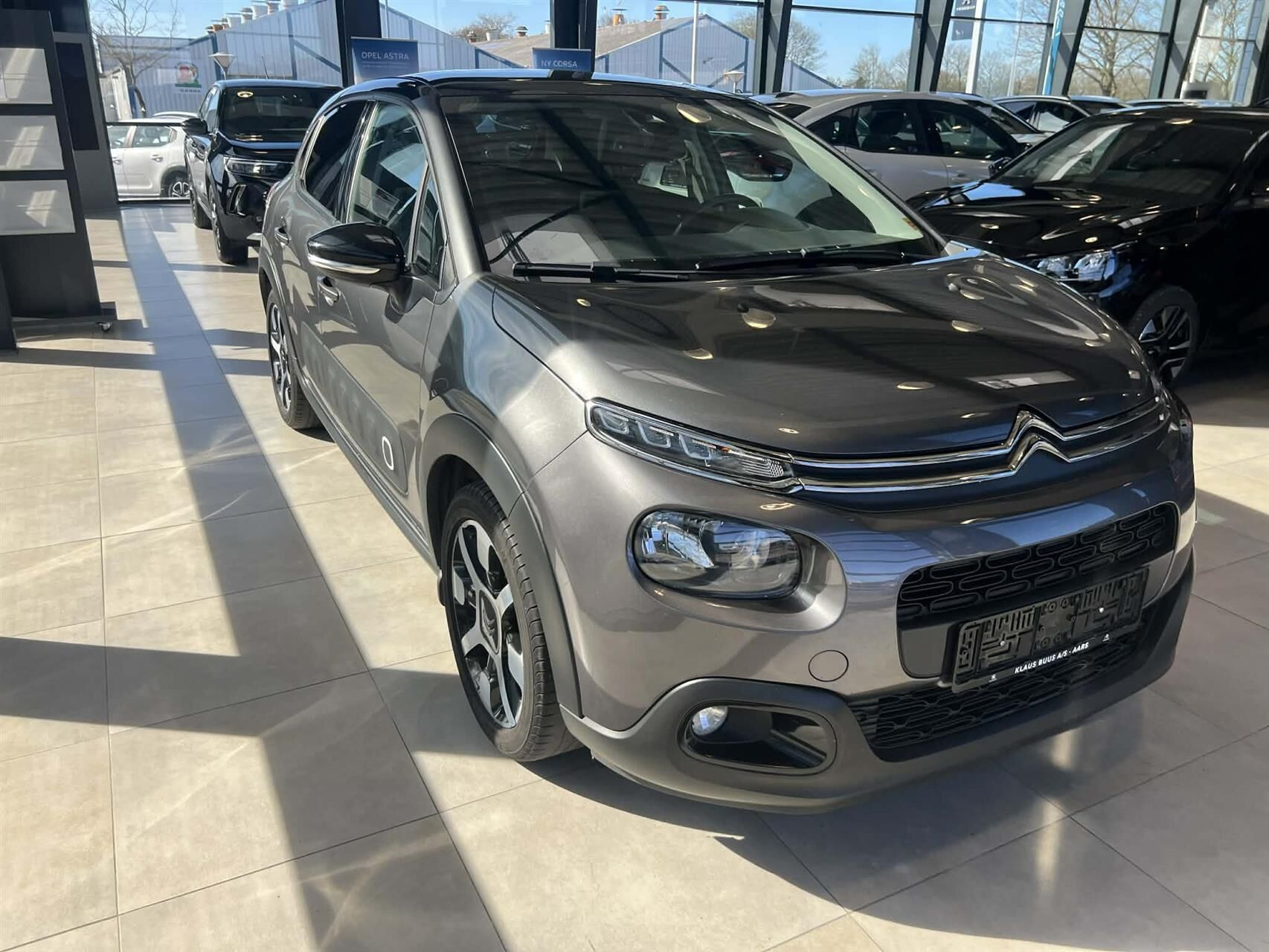 Grå Citroën C3 fra 2019