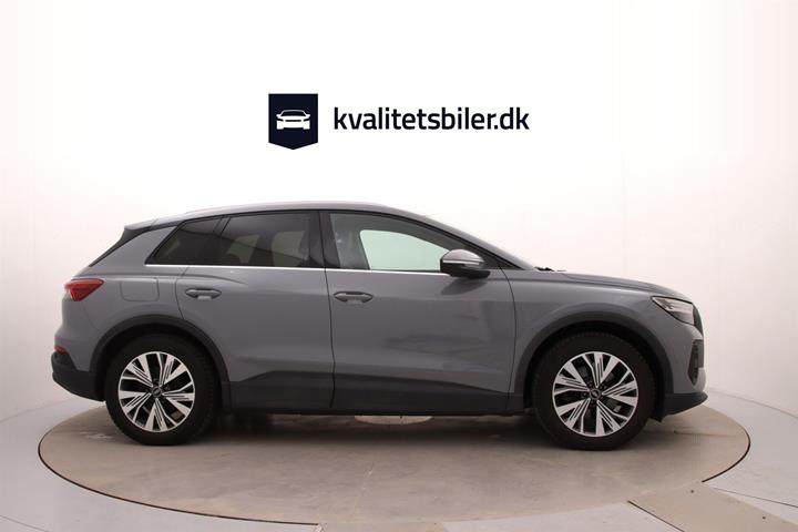 Grå Audi Q4 fra 2021